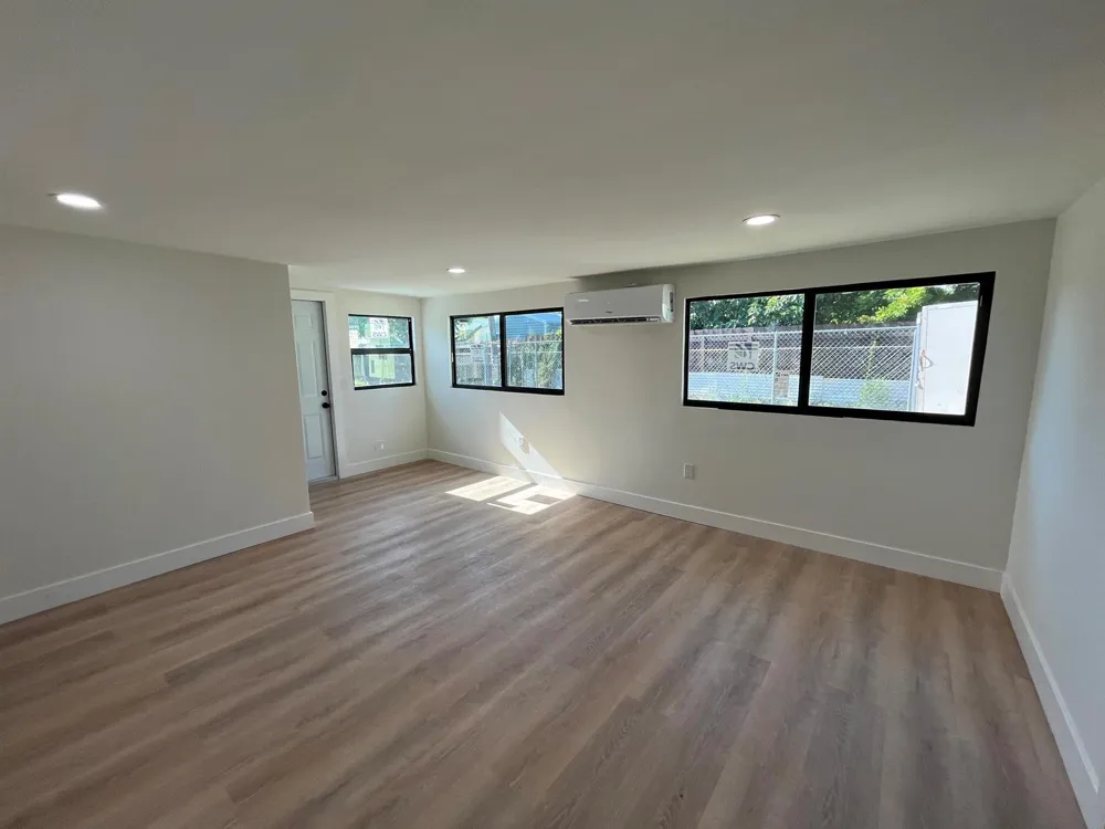 120 W 22ND STREET Riviera Beach, FL 33404