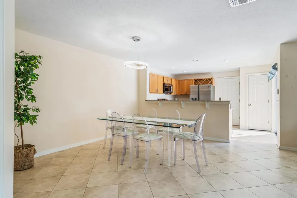 1541 Par Court Vero Beach, FL 32966