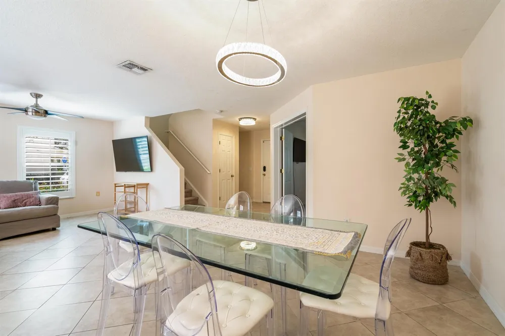 1541 Par Court Vero Beach, FL 32966