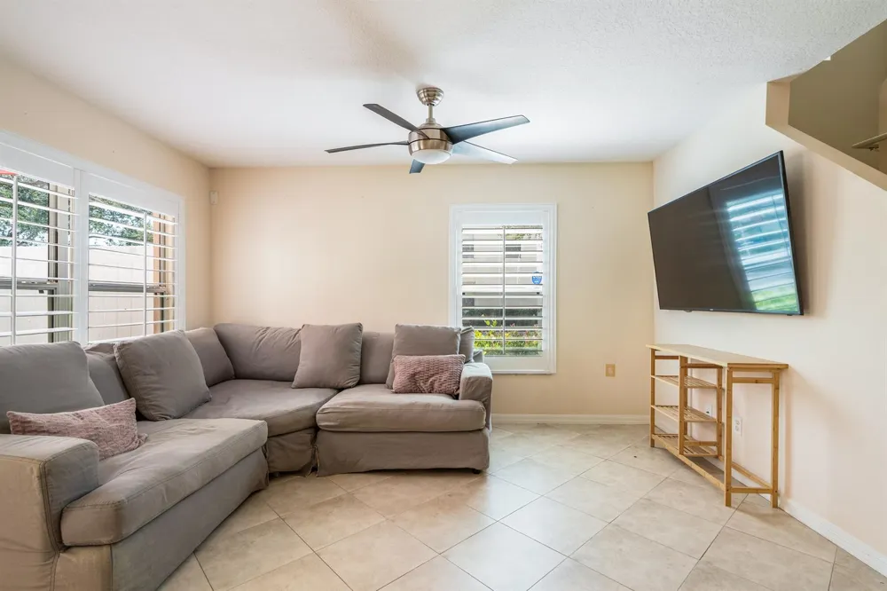 1541 Par Court Vero Beach, FL 32966