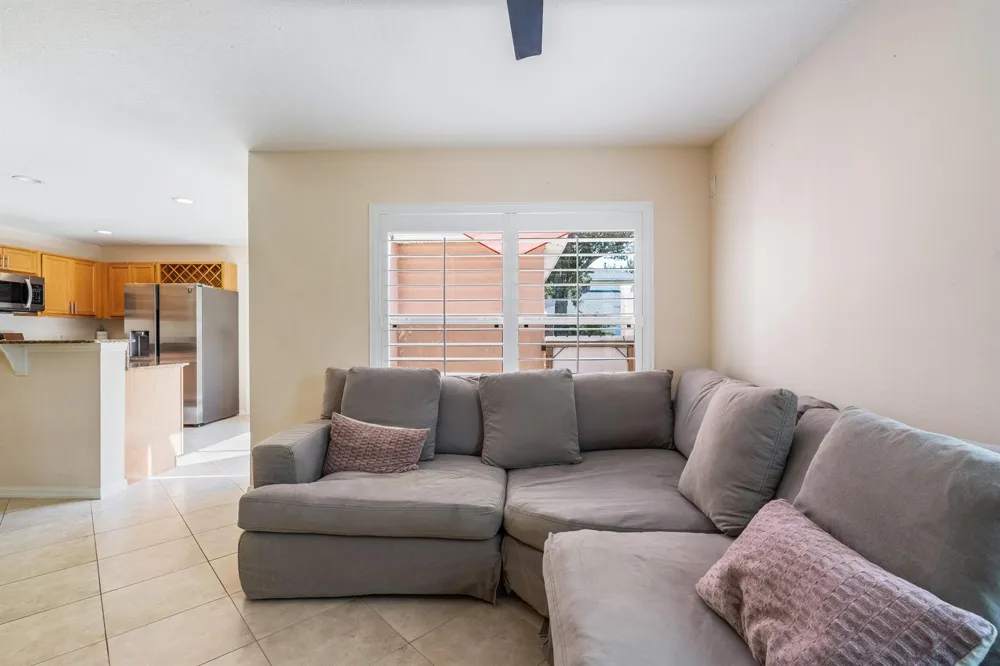 1541 Par Court Vero Beach, FL 32966