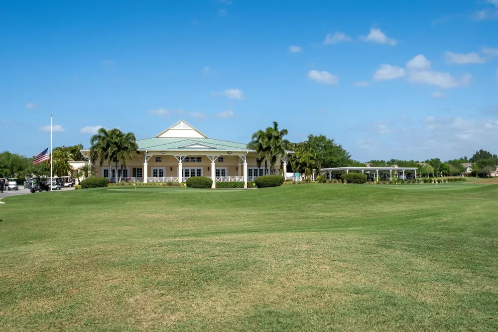 1541 Par Court Vero Beach, FL 32966