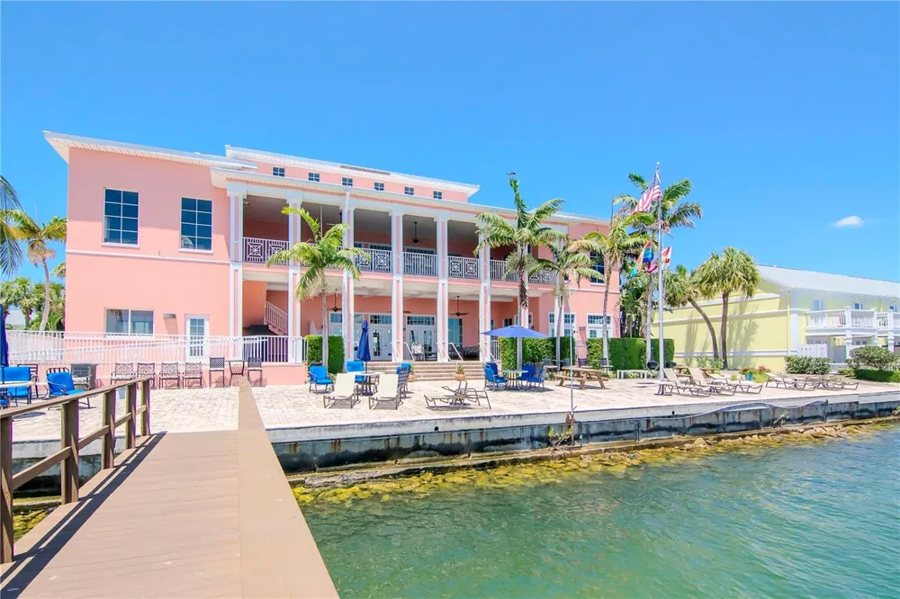 4728 BEACH #C St Petersburg, FL 33705