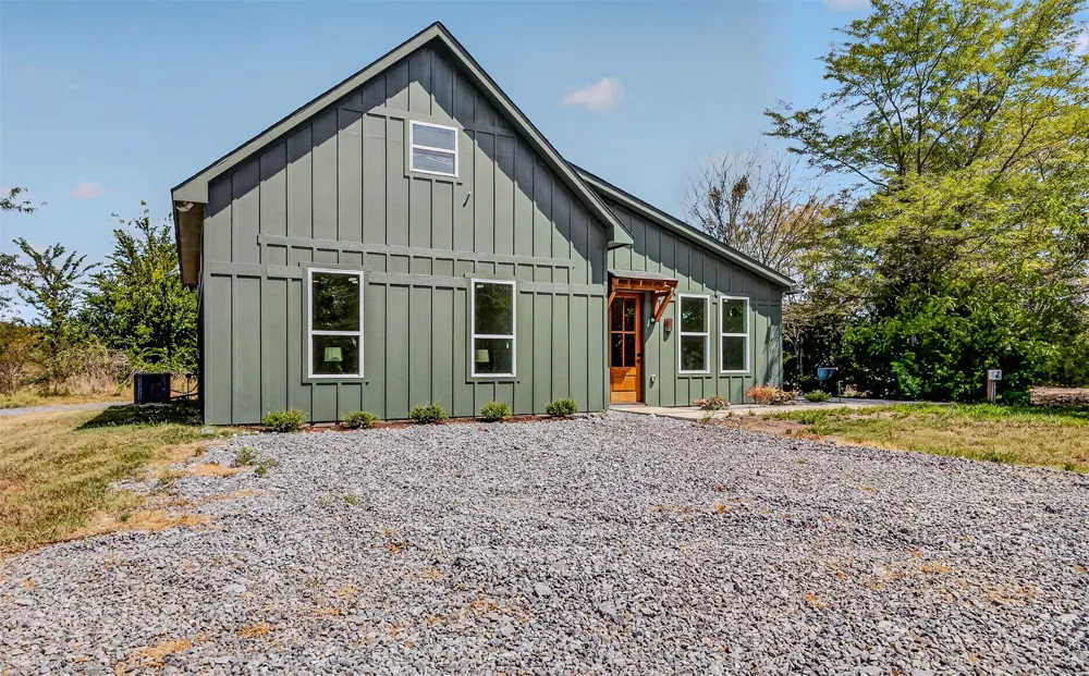 1530 County Road 3925 Wolfe City, TX 75449