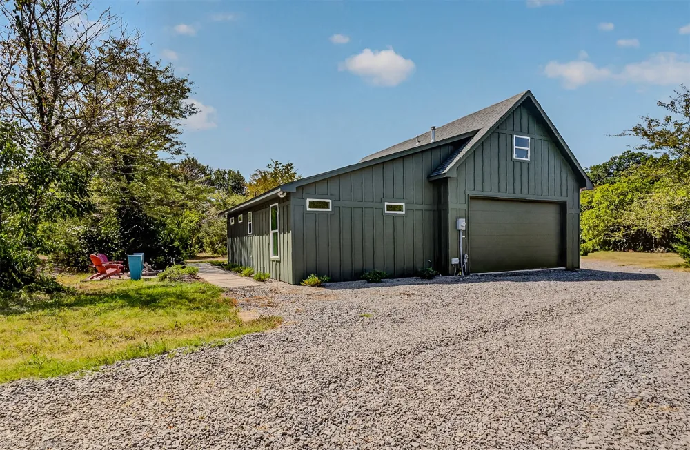 1530 County Road 3925 Wolfe City, TX 75449