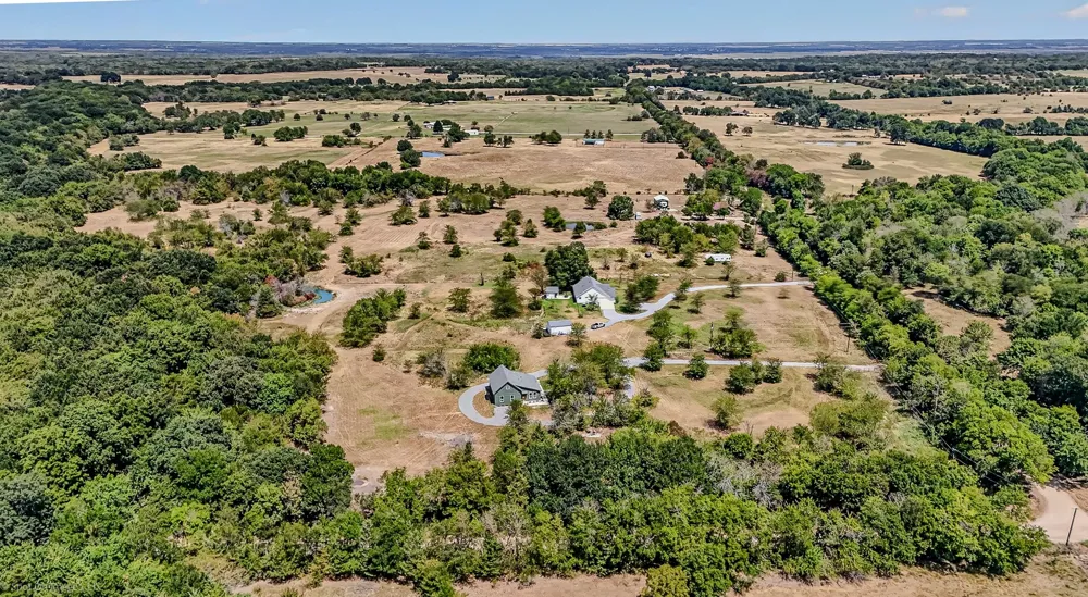 1530 County Road 3925 Wolfe City, TX 75449