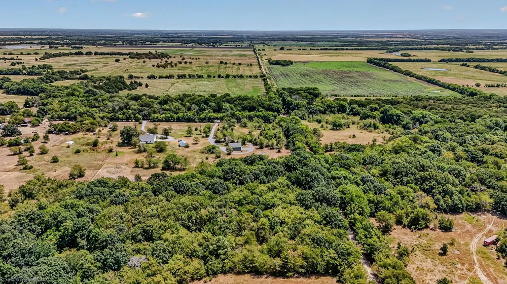 1530 County Road 3925 Wolfe City, TX 75449
