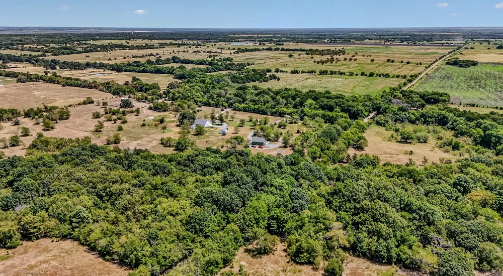 1530 County Road 3925 Wolfe City, TX 75449