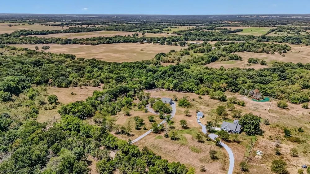 1530 County Road 3925 Wolfe City, TX 75449