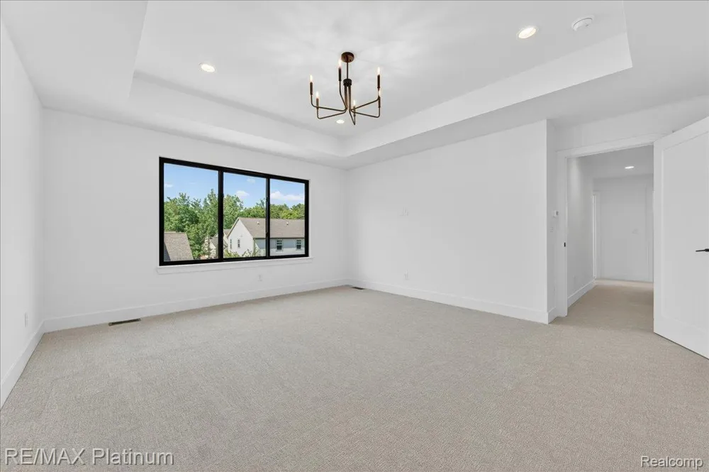 2 Key West Way Orion Charter Township, MI 48360