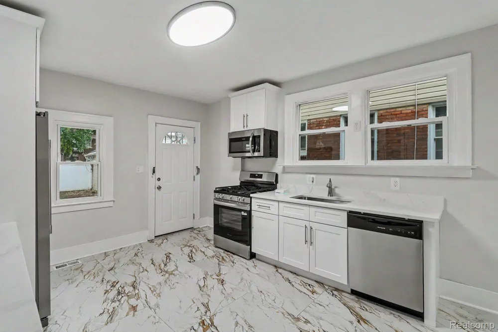 4251 Glendale Street Detroit City, MI 48238