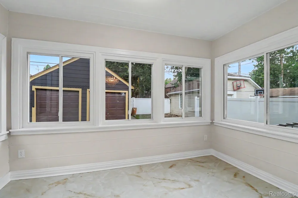 4251 Glendale Street Detroit City, MI 48238