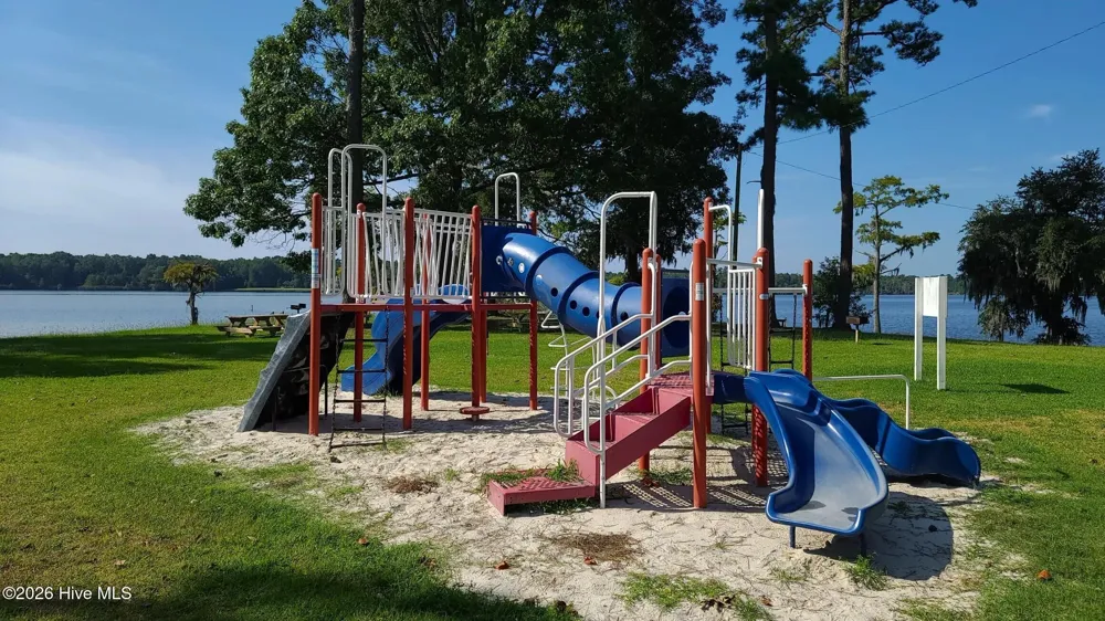 134 Chestnut Street Hertford, NC 27944