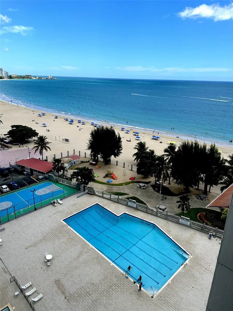 5858 Isla Veede ISLA VERDE AVENUE #911 Carolina, PR 00979