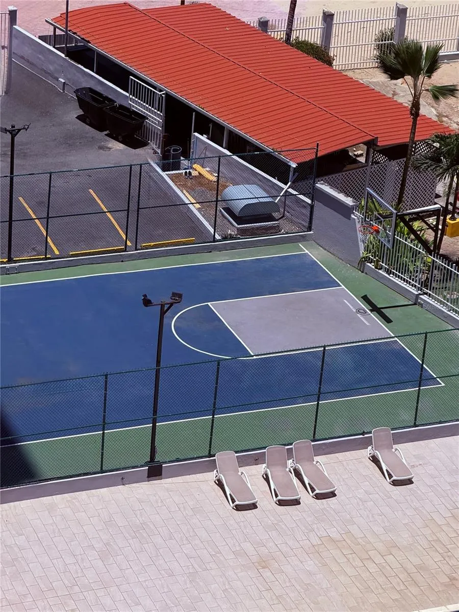 5858 Isla Veede ISLA VERDE AVENUE #911 Carolina, PR 00979