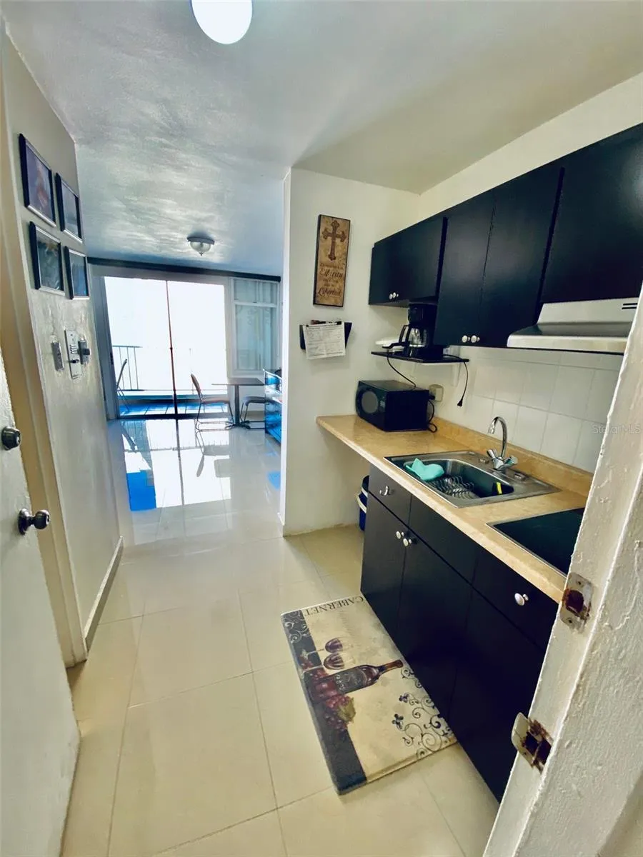 5858 Isla Veede ISLA VERDE AVENUE #911 Carolina, PR 00979
