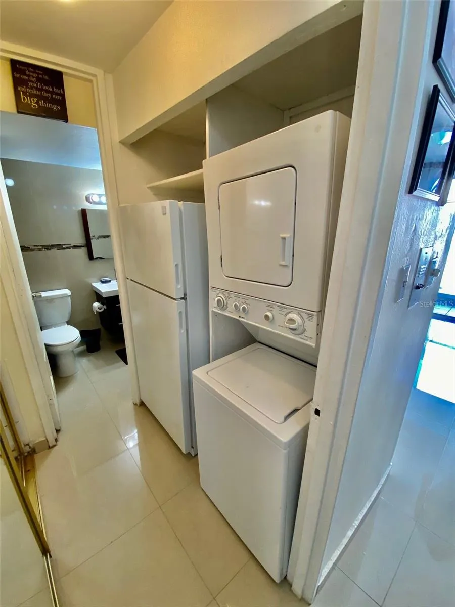 5858 Isla Veede ISLA VERDE AVENUE #911 Carolina, PR 00979