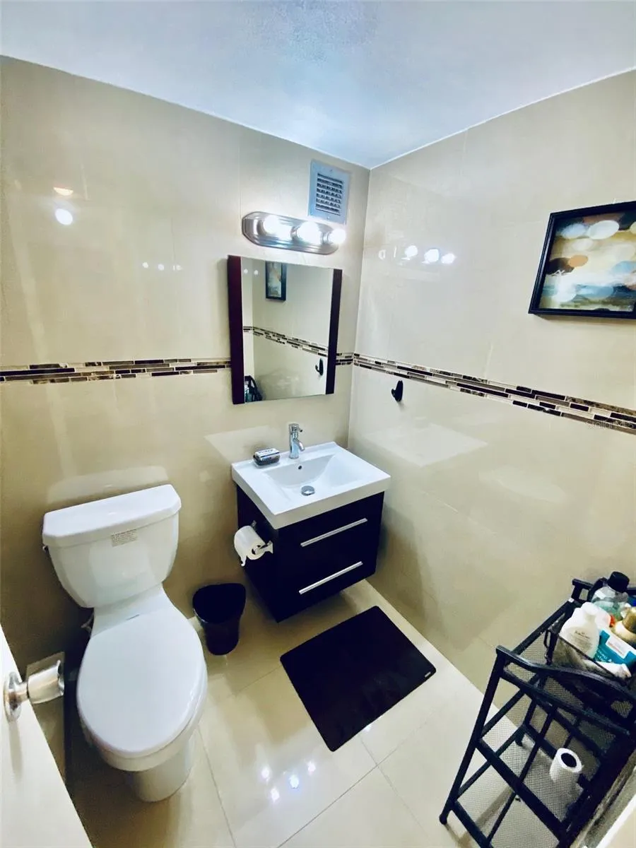 5858 Isla Veede ISLA VERDE AVENUE #911 Carolina, PR 00979