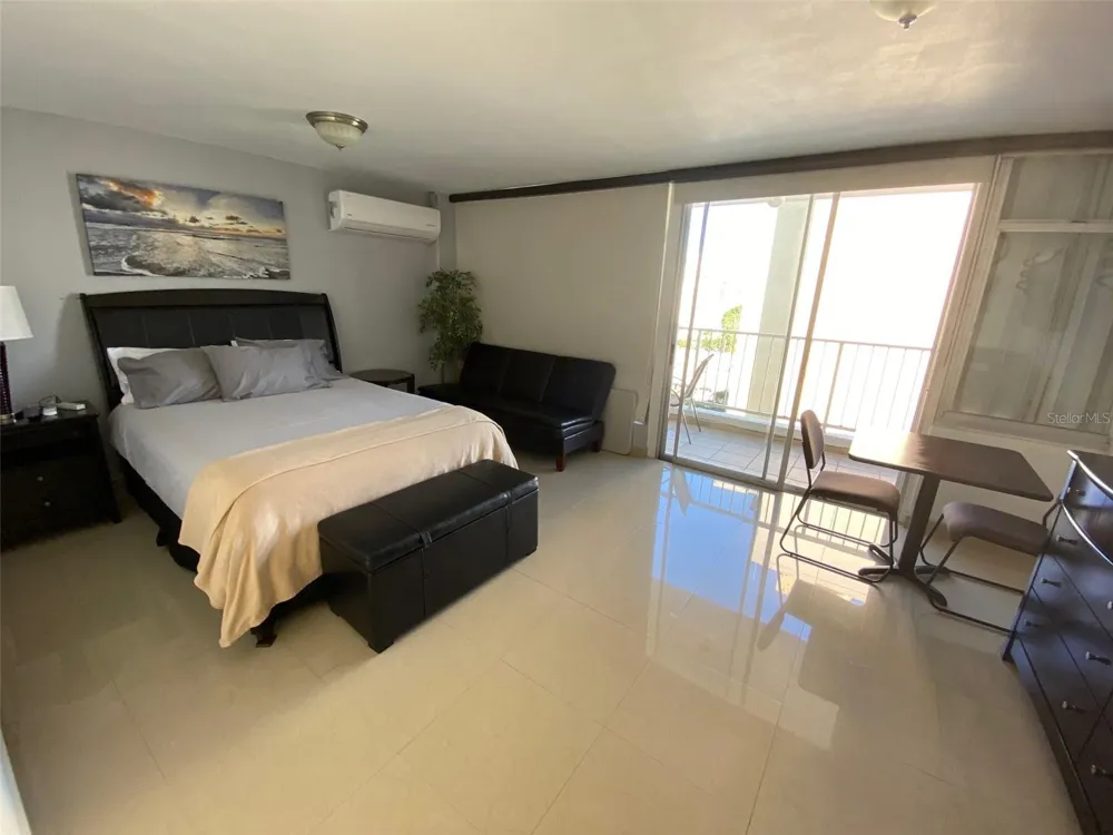 5858 Isla Veede ISLA VERDE AVENUE #911 Carolina, PR 00979