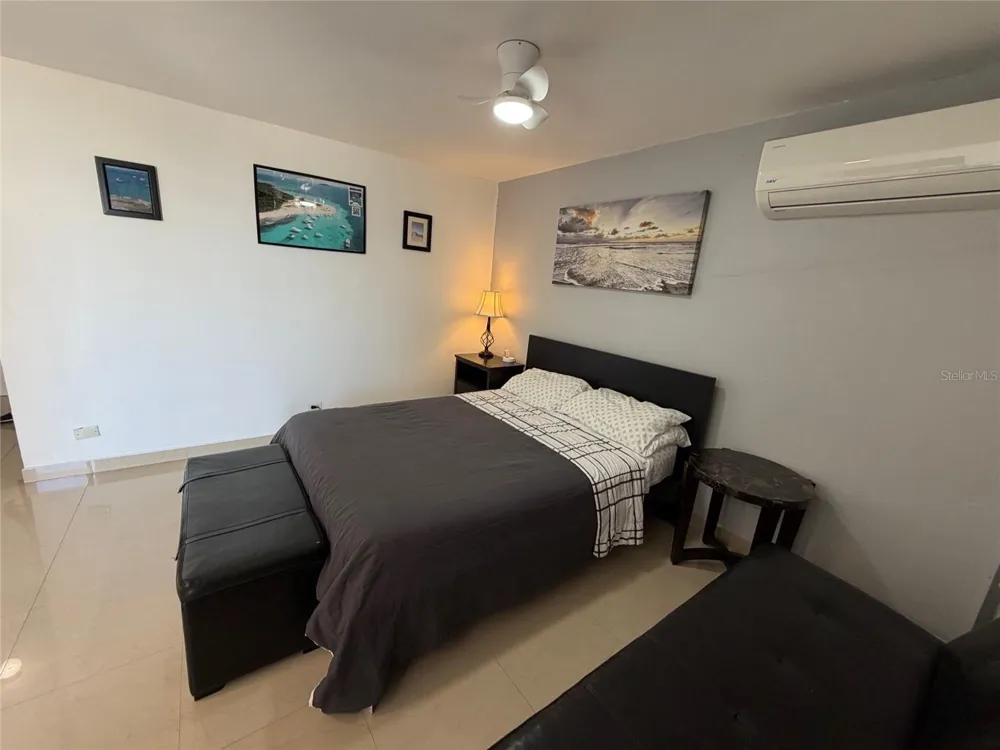 5858 Isla Veede ISLA VERDE AVENUE #911 Carolina, PR 00979