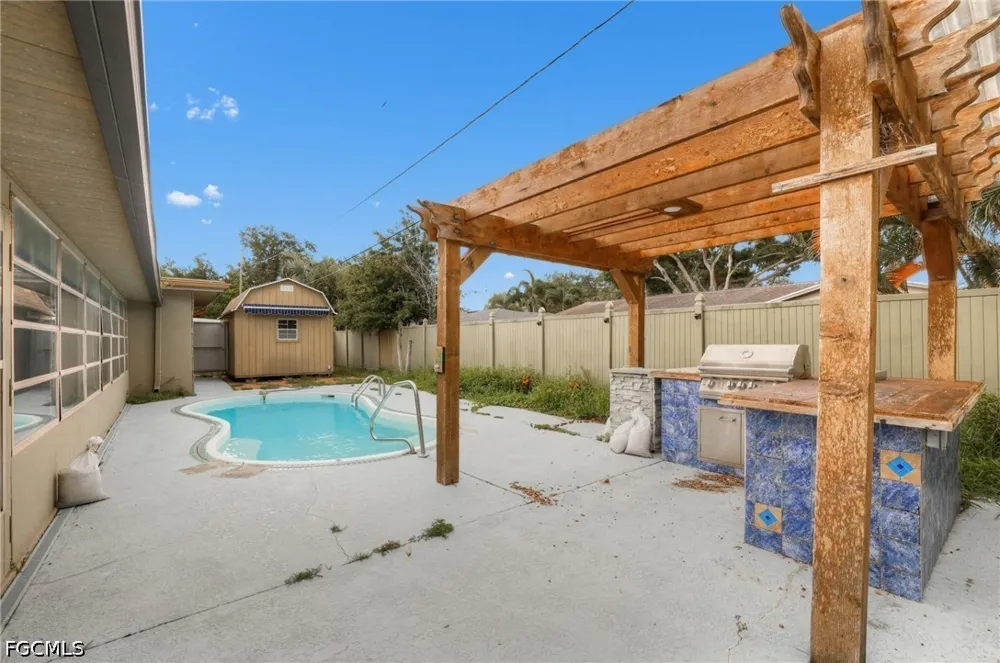 31st Terrace St Petersburg, FL 33710