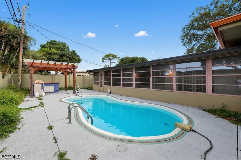 31st Terrace St Petersburg, FL 33710
