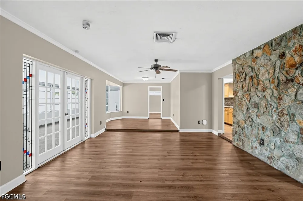 31st Terrace St Petersburg, FL 33710