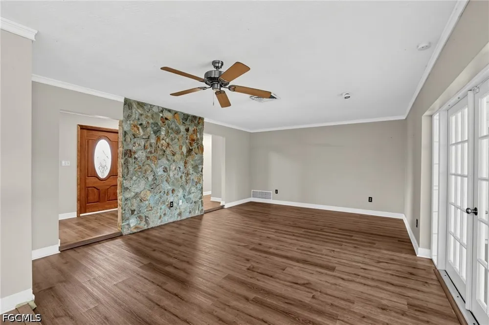 31st Terrace St Petersburg, FL 33710