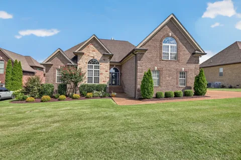 109 Waters Hill Cir