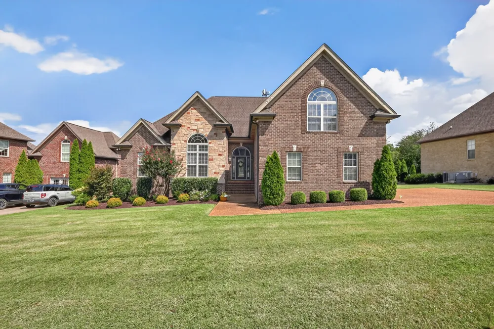 109 Waters Hill Cir Lebanon, TN 37087