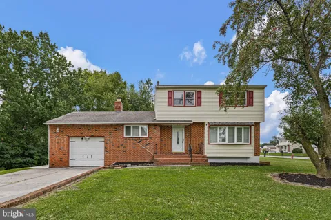 2 SKELTON DRIVE