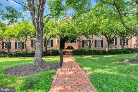 5702 BREWER HOUSE CIRCLE #T-2-12