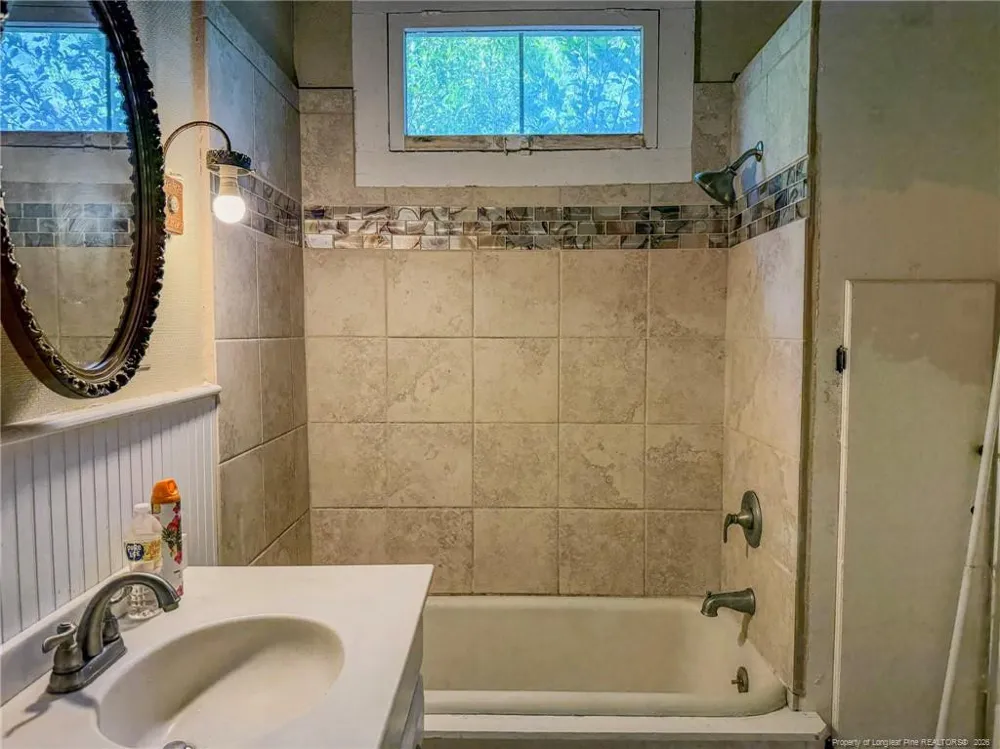 602 E Gertrude Street Fairmont, NC 28340