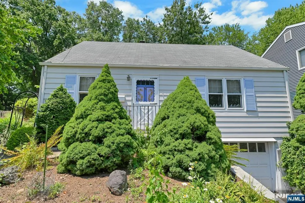 725 Millbrook Road River Edge, NJ 07661