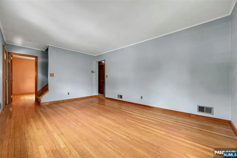 725 Millbrook Road River Edge, NJ 07661