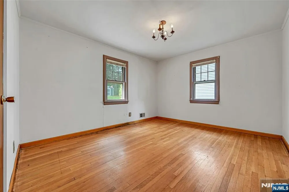 725 Millbrook Road River Edge, NJ 07661