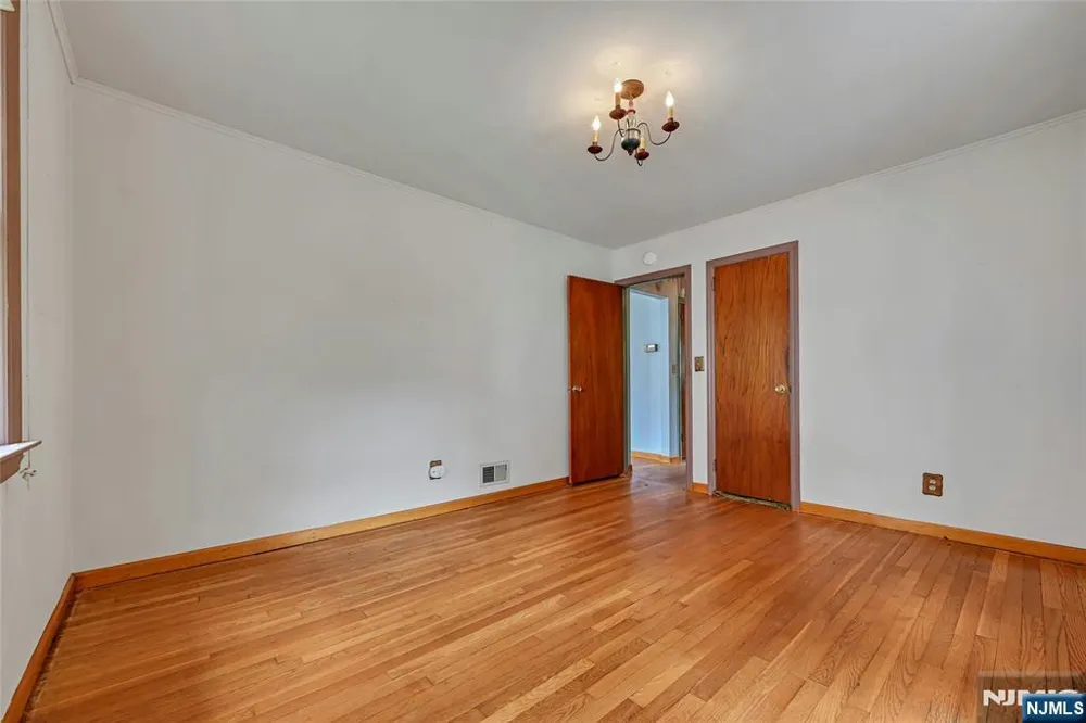 725 Millbrook Road River Edge, NJ 07661