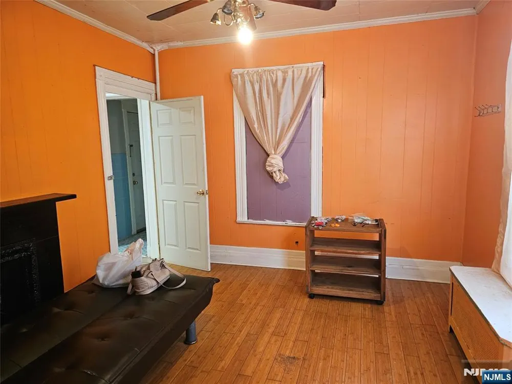 292 Governor Street Paterson, NJ 07501