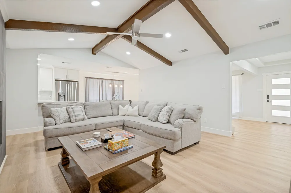 948 Briarcove Place Lancaster, TX 75146