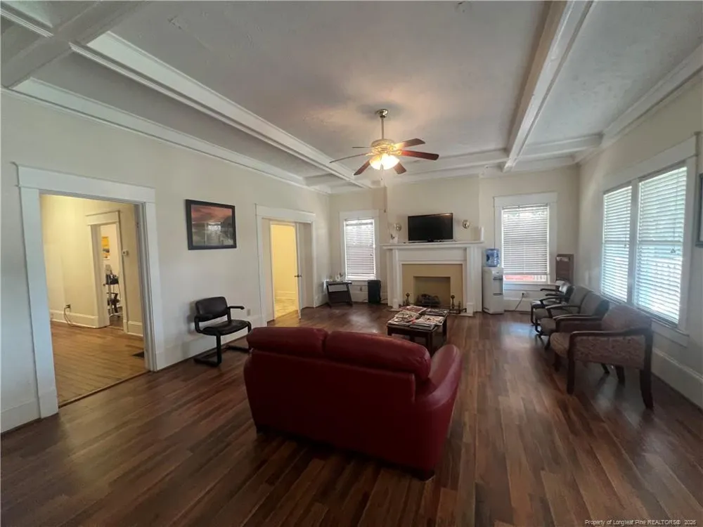 512 Sunset Avenue Clinton, NC 28303