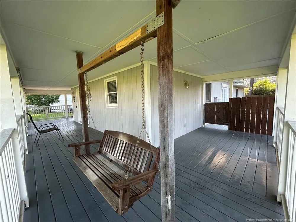 438 W Palmer Street Raeford, NC 28376