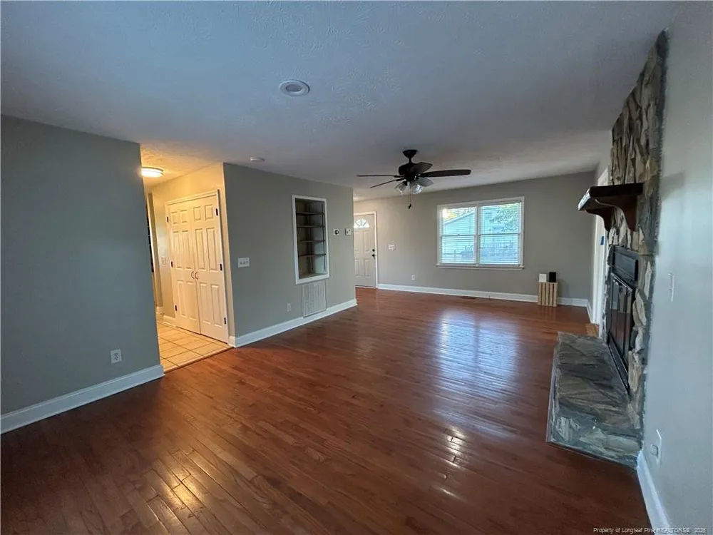 438 W Palmer Street Raeford, NC 28376