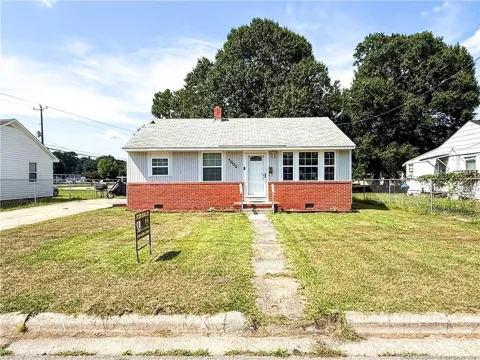 1003 E 8th Street