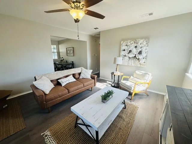 217 E Hull Street Denison, TX 75021