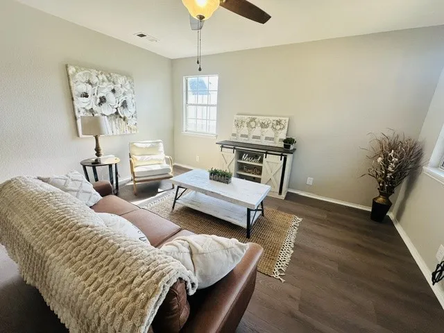 217 E Hull Street Denison, TX 75021