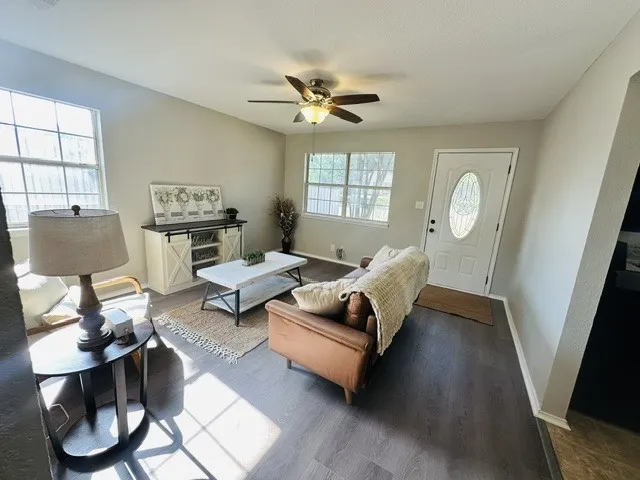 217 E Hull Street Denison, TX 75021