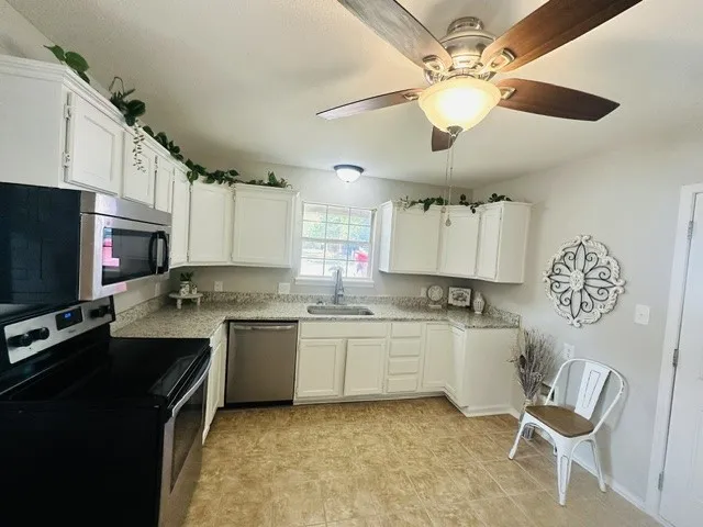 217 E Hull Street Denison, TX 75021