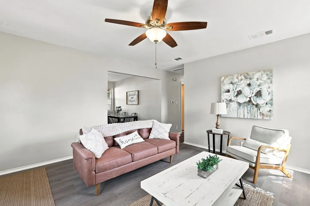 217 E Hull Street Denison, TX 75021