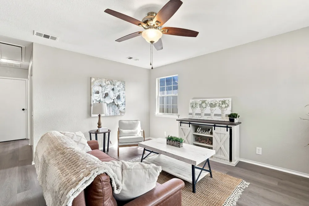 217 E Hull Street Denison, TX 75021