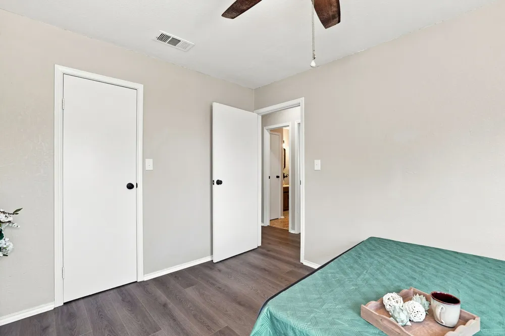 217 E Hull Street Denison, TX 75021